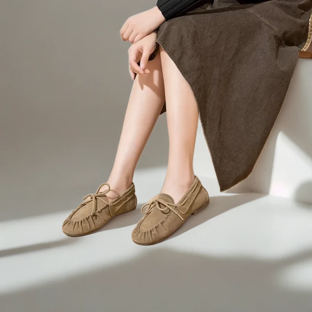 Mocassin fin femme vue dessus design épuré discret