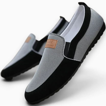 Mocassin footwear gris en toile breathable, design discret pour tenue professionnelle