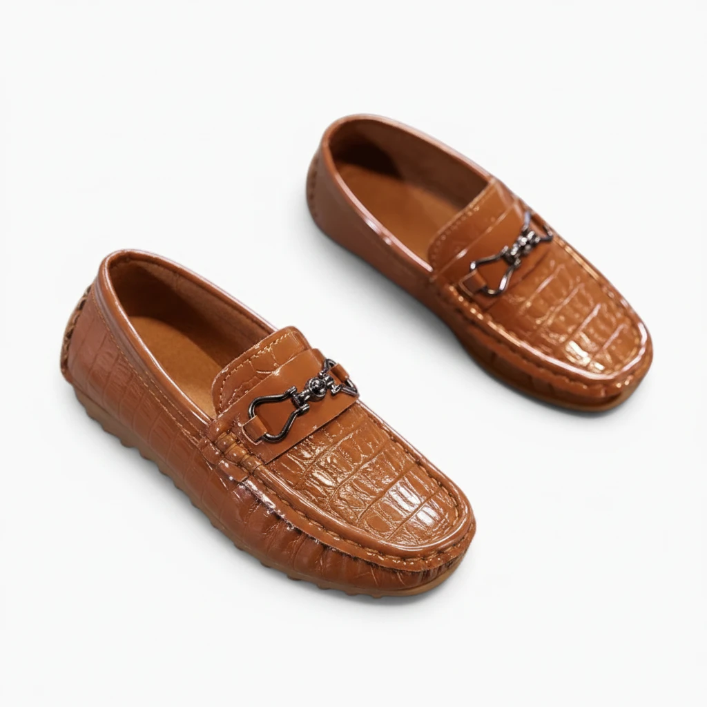 Paire de mocassins garçon marron, chaussure quotidienne confortable