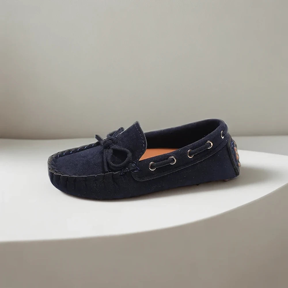 Chaussure mocassin enfant gris avec semelle souple antidérapante