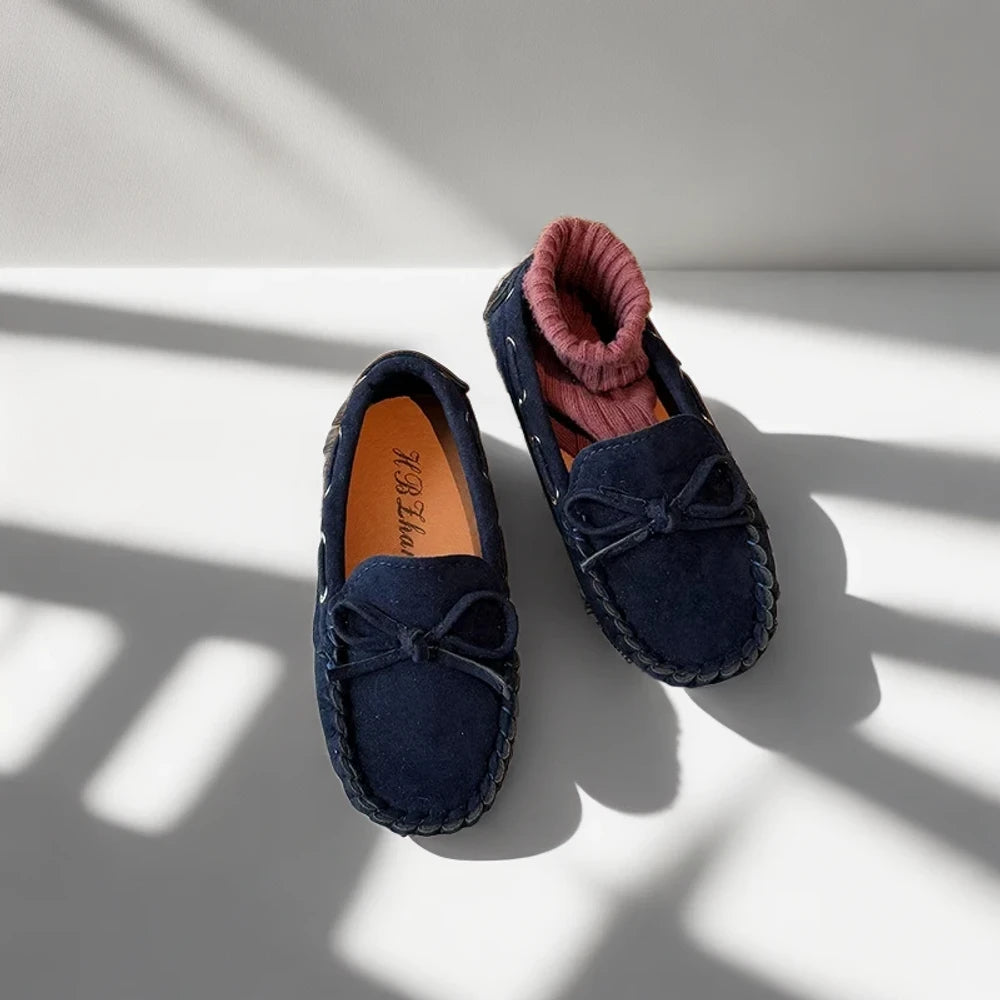 Mocassin garçon gris clair, chaussure confortable pour mariage et fêtes