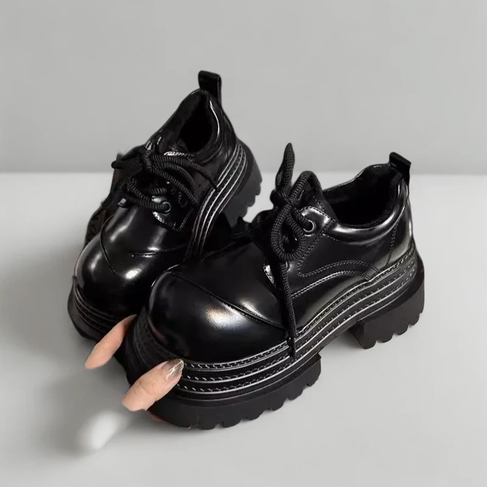 Mocassin plateforme femme traversant les saisons avec élégance