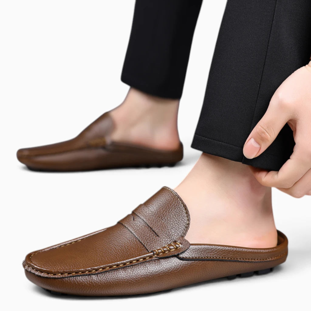 Mocassin habillé homme marron associé à look casual weekend détendu