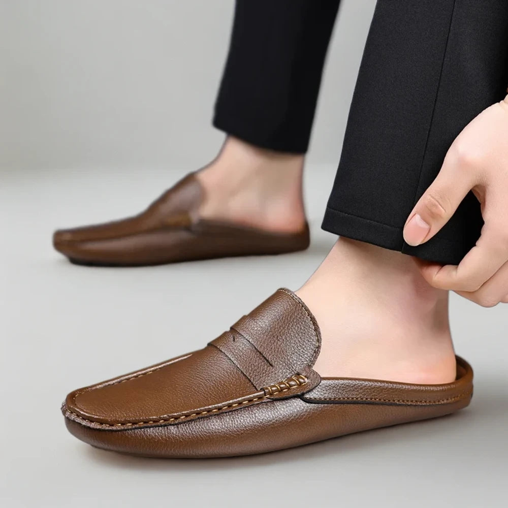 Trois coloris de mocassins habillés homme alignés : noir, marron, beige