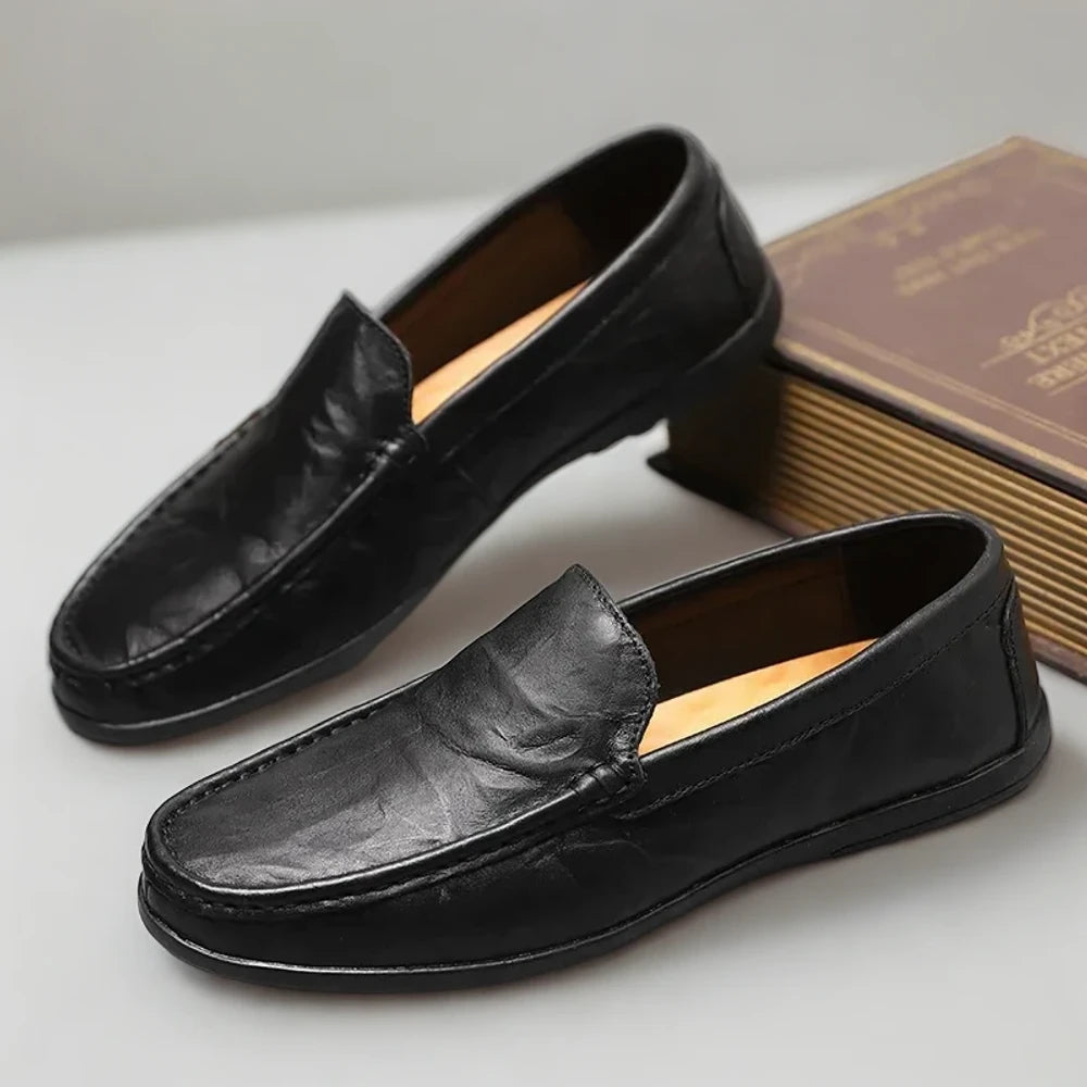 Mocassin cuir homme marron foncé, détail de la couture et de la finition premium italienne