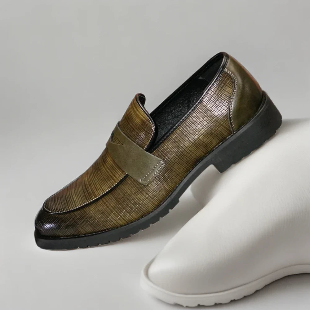 Détail cuir premium mocassin haut homme marron