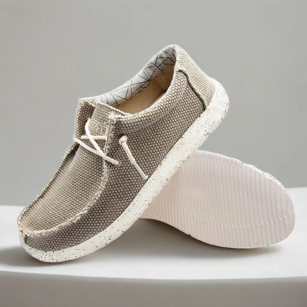 Mocassin bleu homme design épuré et minimaliste
