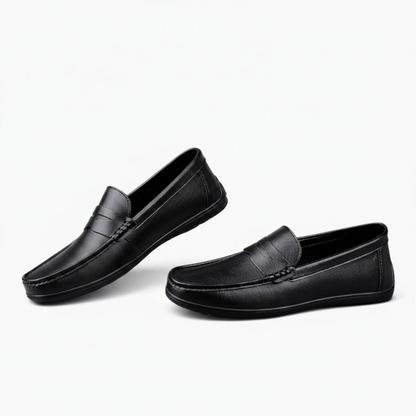 Paire de mocassins homme cuir noir, style bateau élégant et polyvalent