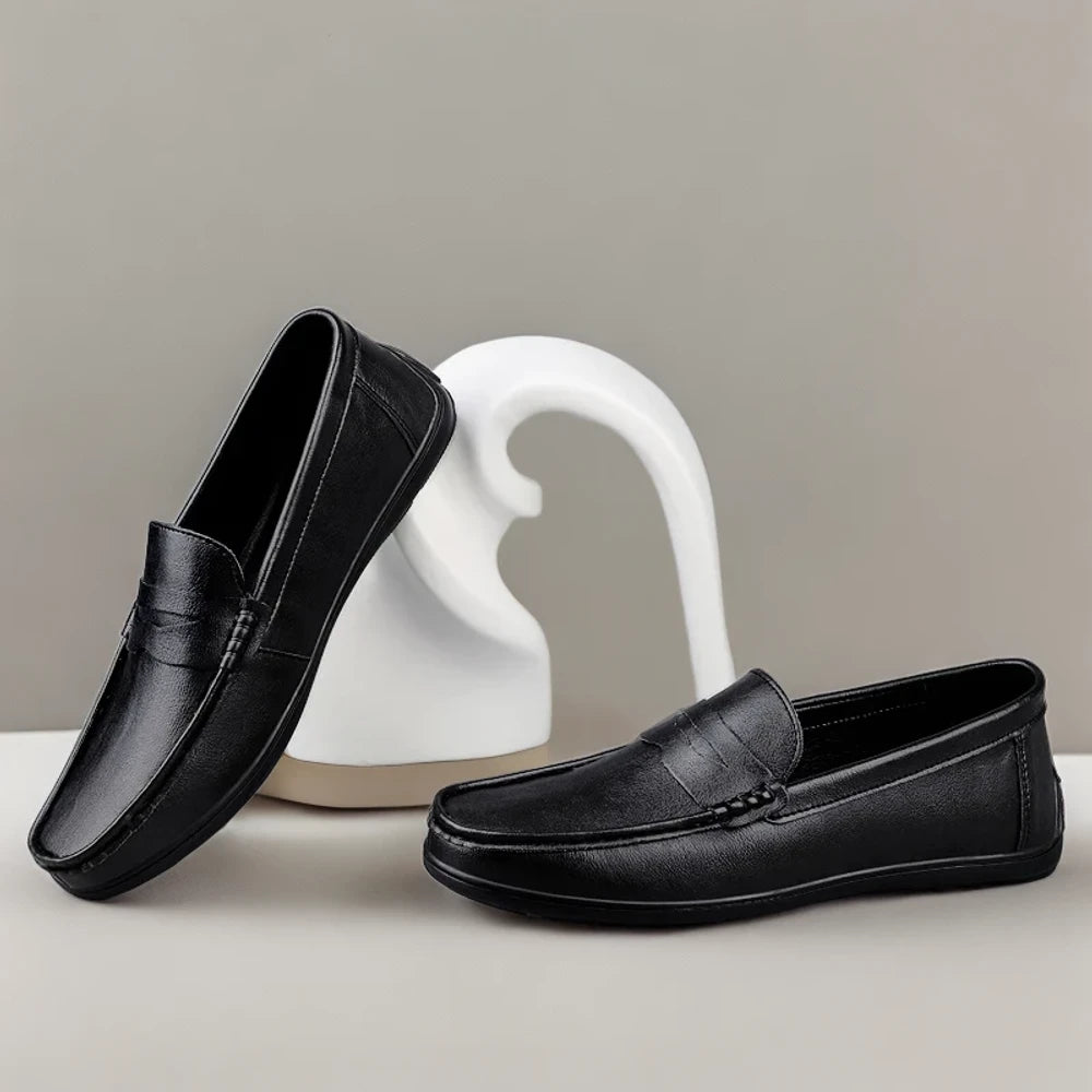 Mocassin cuir homme de profil finition premium