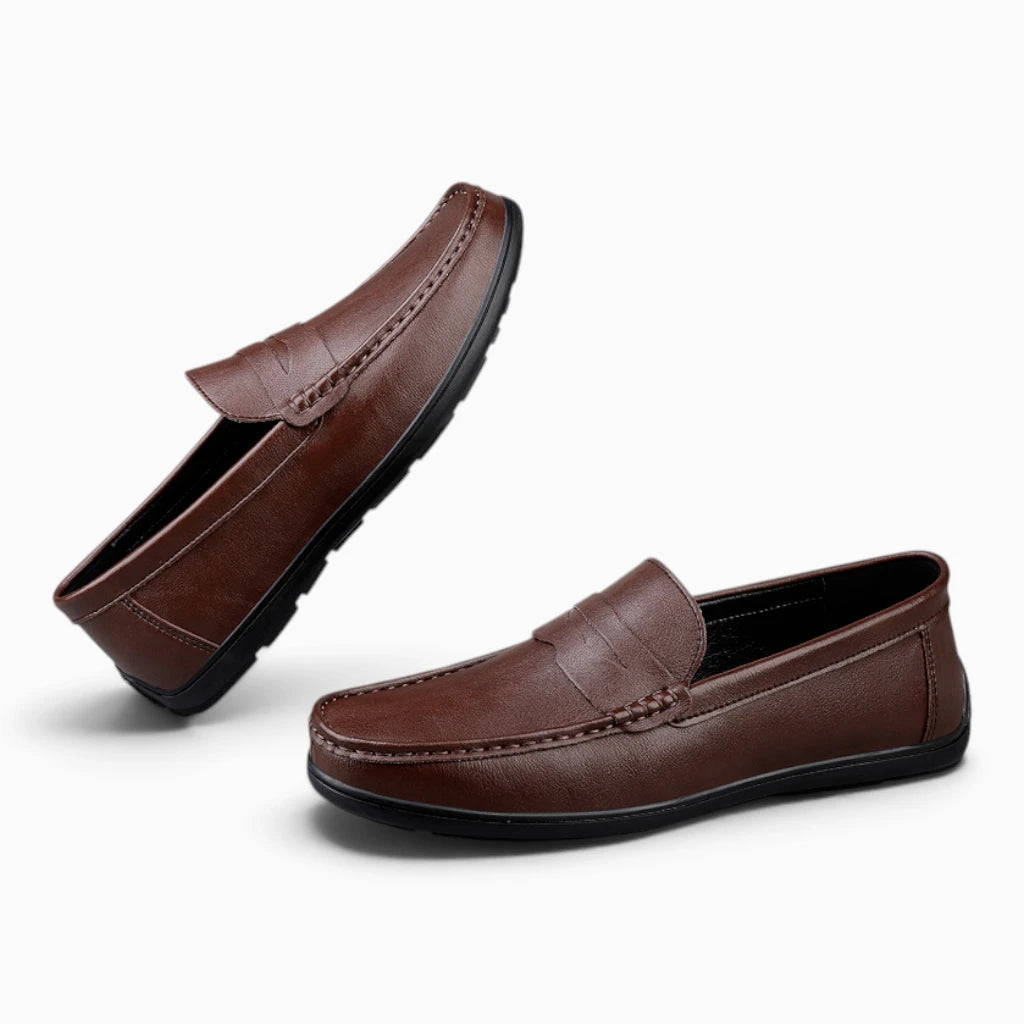 Mocassins homme luxe cuir marron, silhouette souple et respirante