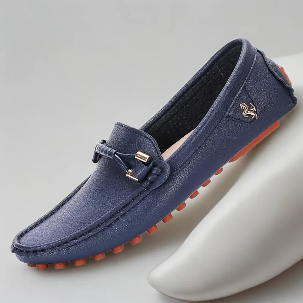 Mocassin marrakech bordeaux homme sur pied, ajustement ergonomique immédiat