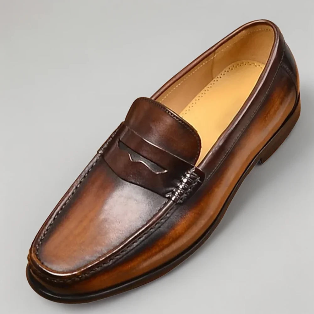 Chaussure mocassin cuir véritable marron, style intemporel italien élégant