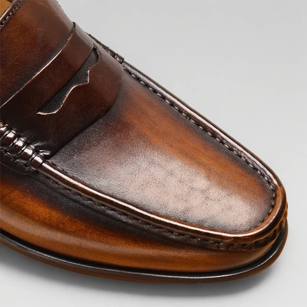 Mocassin cuir homme marron détail lacet, design épuré luxe italien authentique