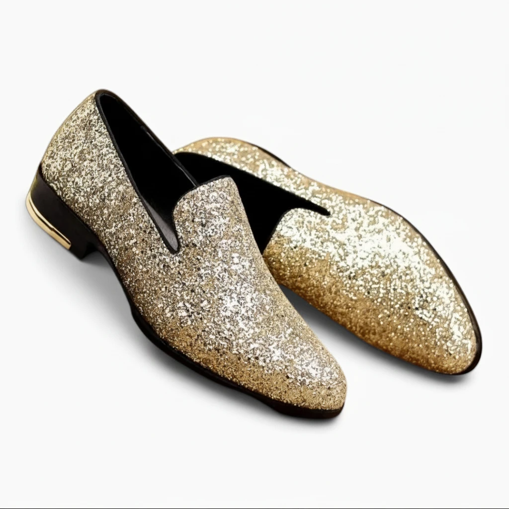 Mocassin bout carré homme porté, silhouette épurée pour soirée et cérémonie
