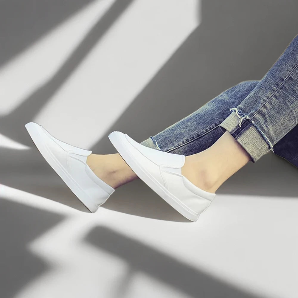Mocassin sport pour homme associé à un look printemps-été décontracté