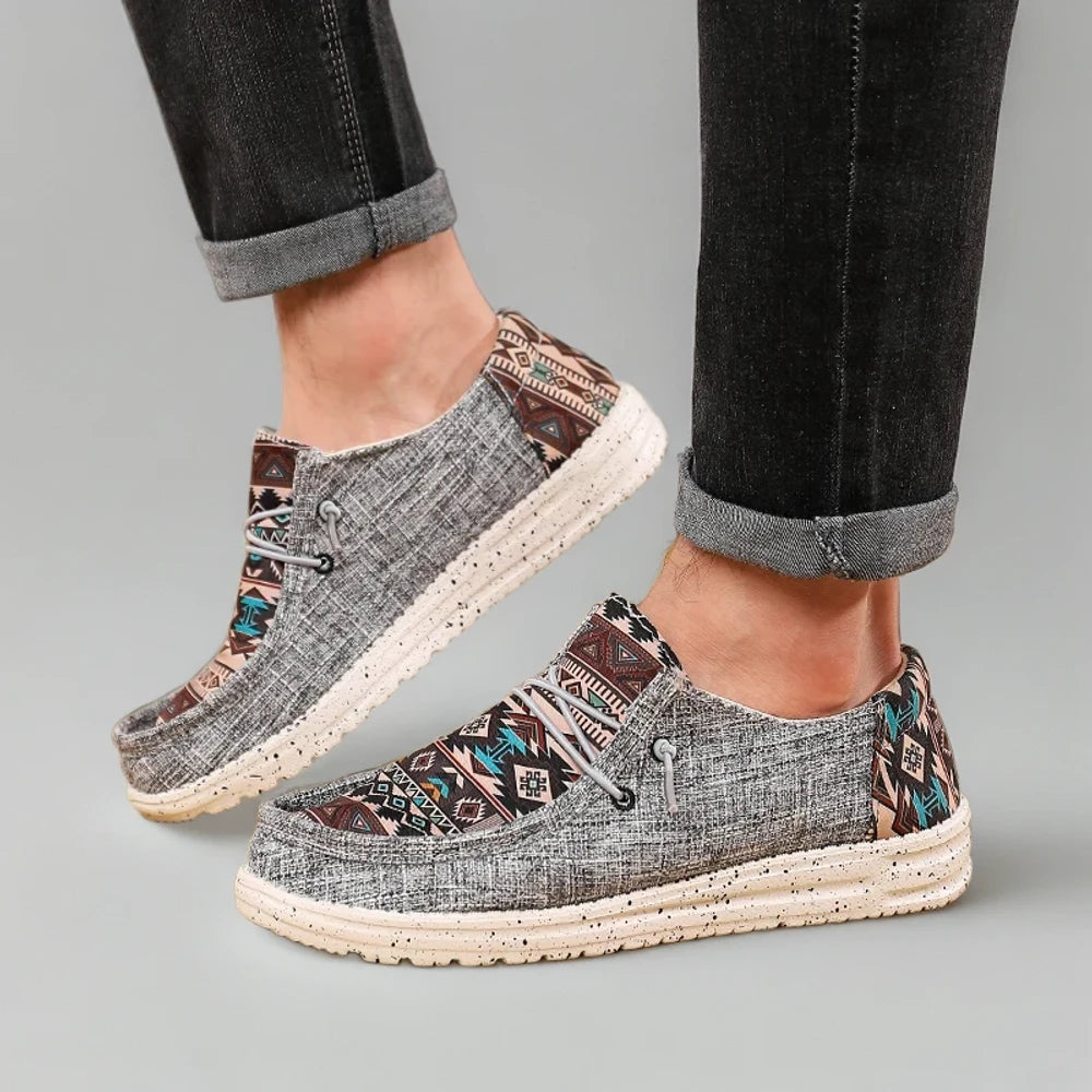 Mocassin homme élégant en velours, à porter avec pantalon léger