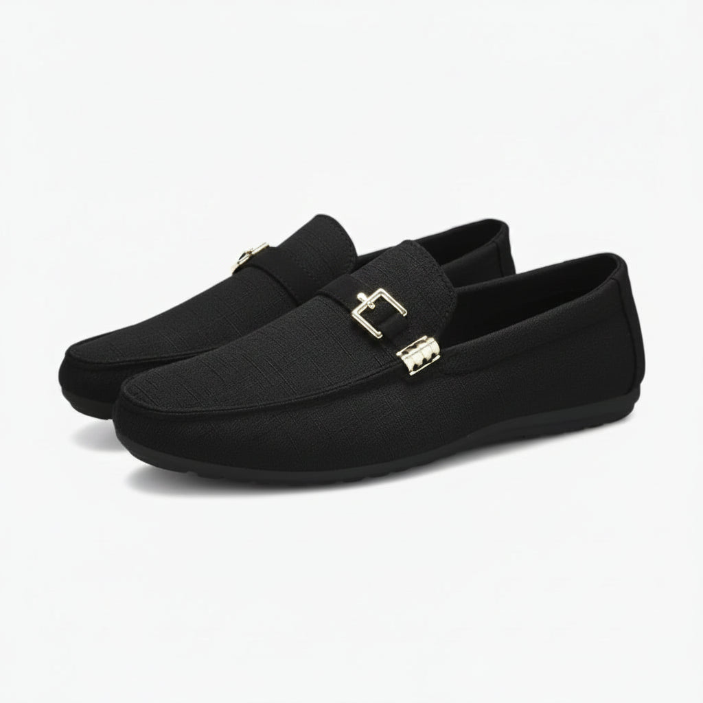 Mocassin indien en toile souple noir, sans lacet, vue de profil