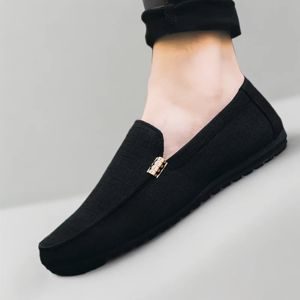 Chaussure mocassin indien gris clair, confort immédiat pour la ville