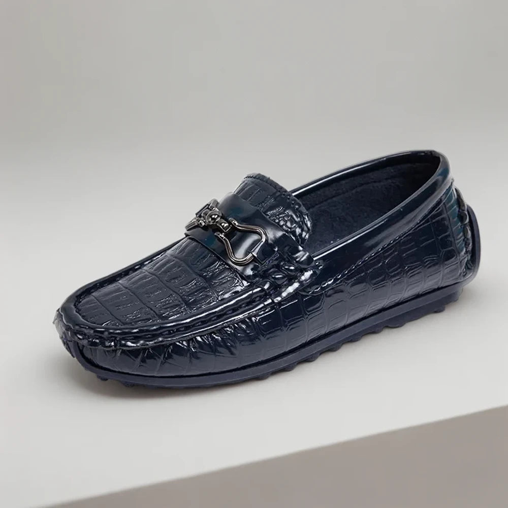 Chaussure mocassin style italien pour enfant finition brillante
