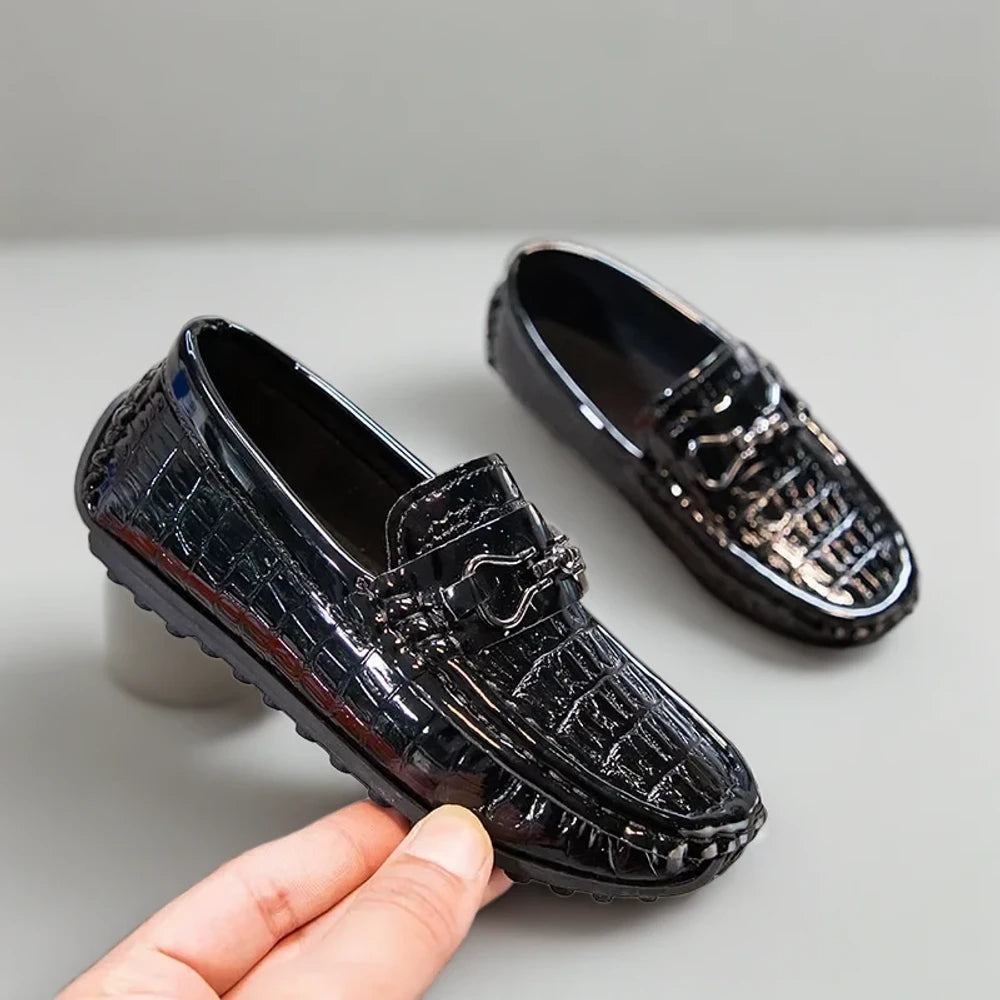 Chaussure mocassin italienne bleu pour enfant avec touche élégante