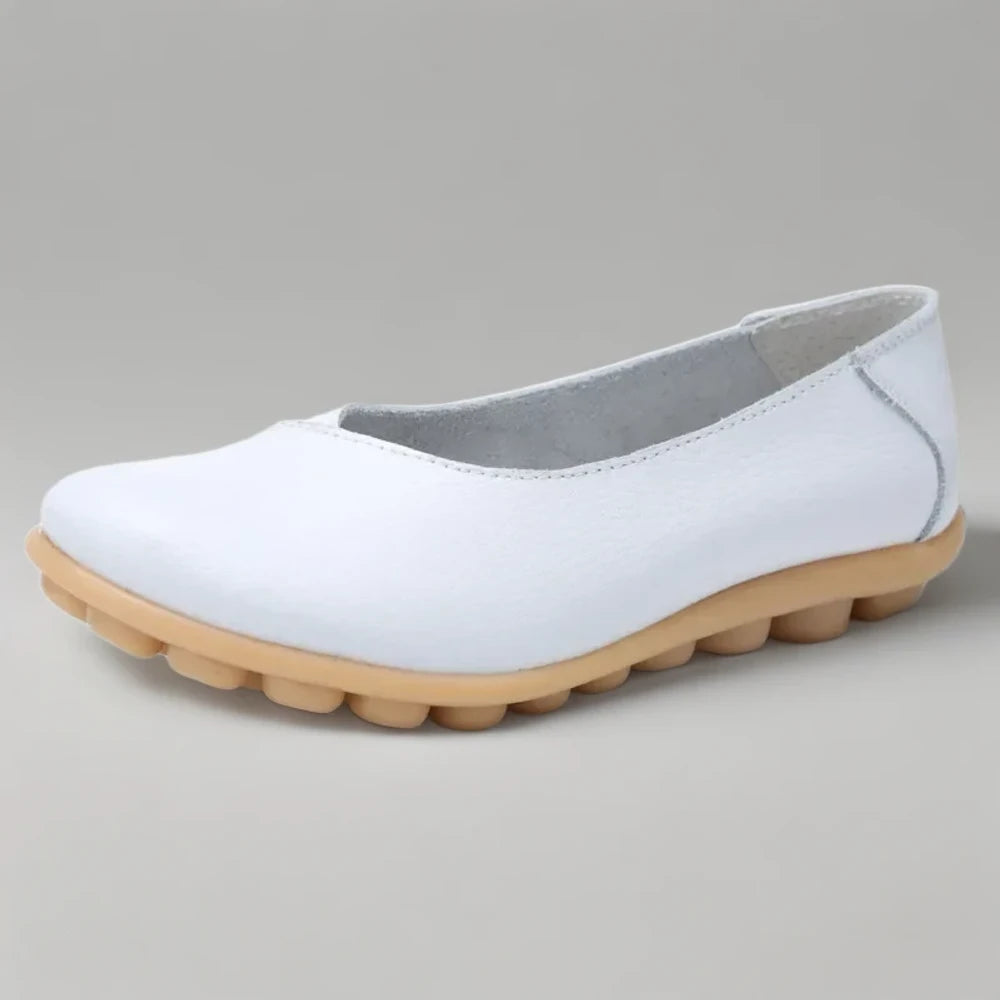 Détail du cuir de qualité premium du mocassin femme luxe italien