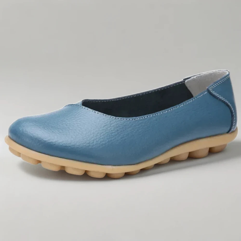 Détail couture et finitions du mocassin femme luxe italien