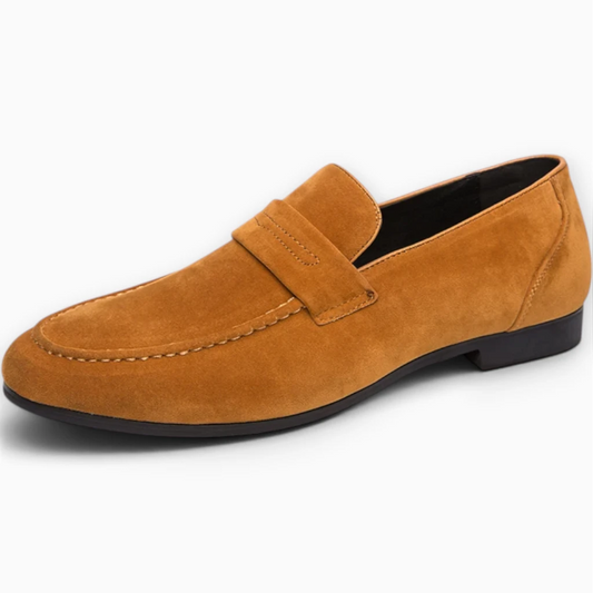 Mocassin jaune en suédé avec silhouette épurée sans lacets