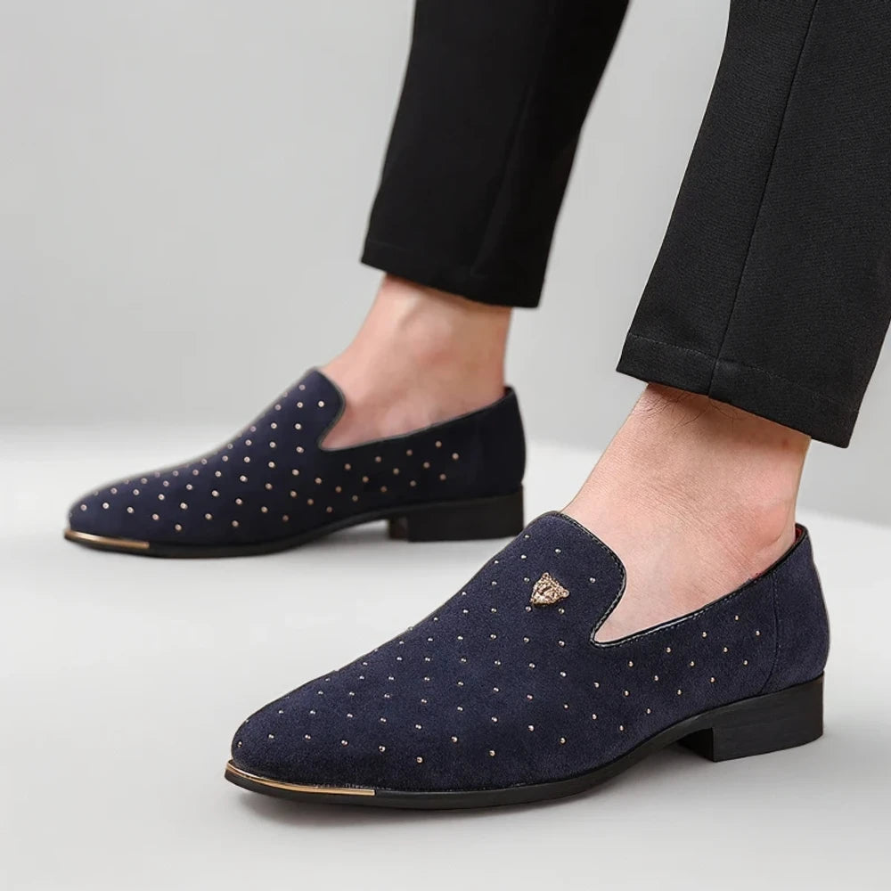 Mocassin montant homme bleu combiné à un look décontracté casual, vue complète de la chaussure