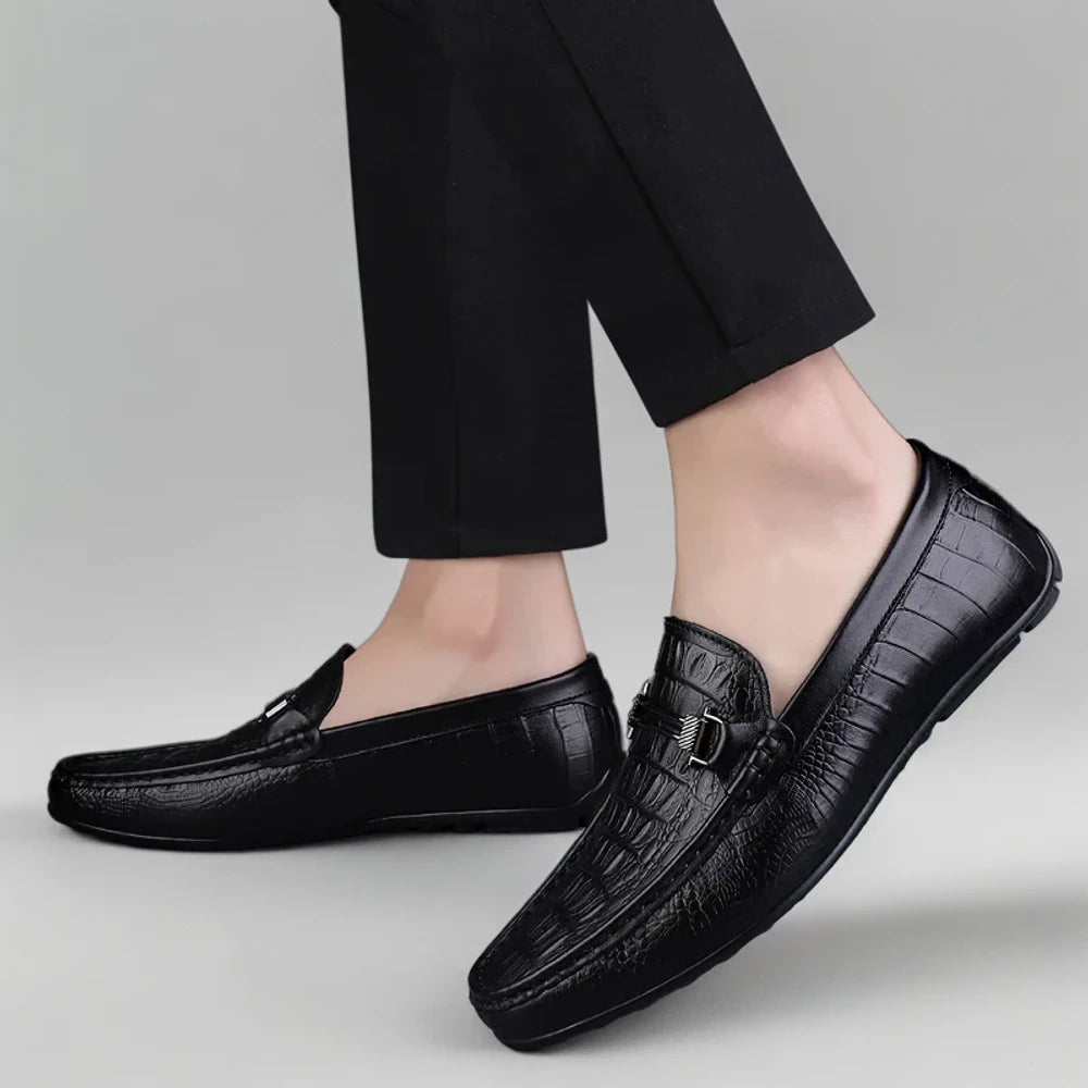Mocassin montante homme blanc, détail du col renforcé