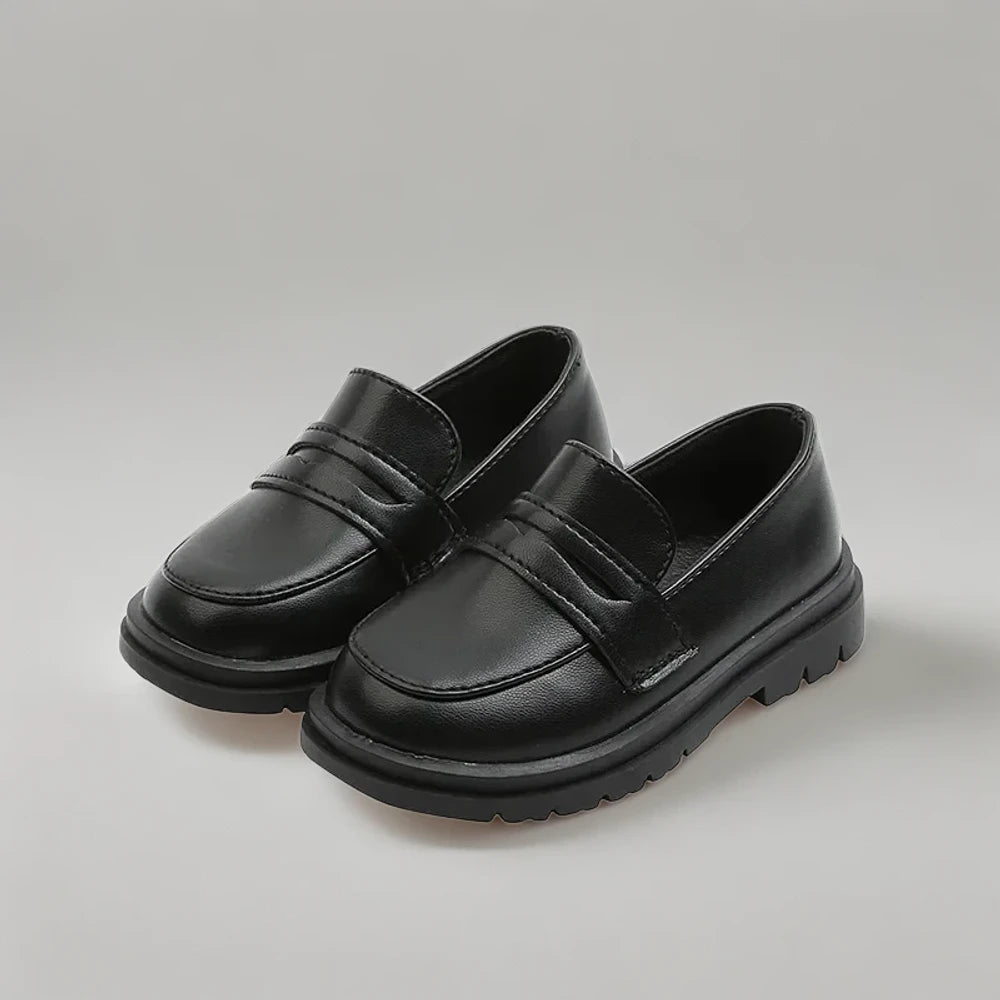 Chaussure mocassin noir enfant facile à enfiler pour école et fêtes