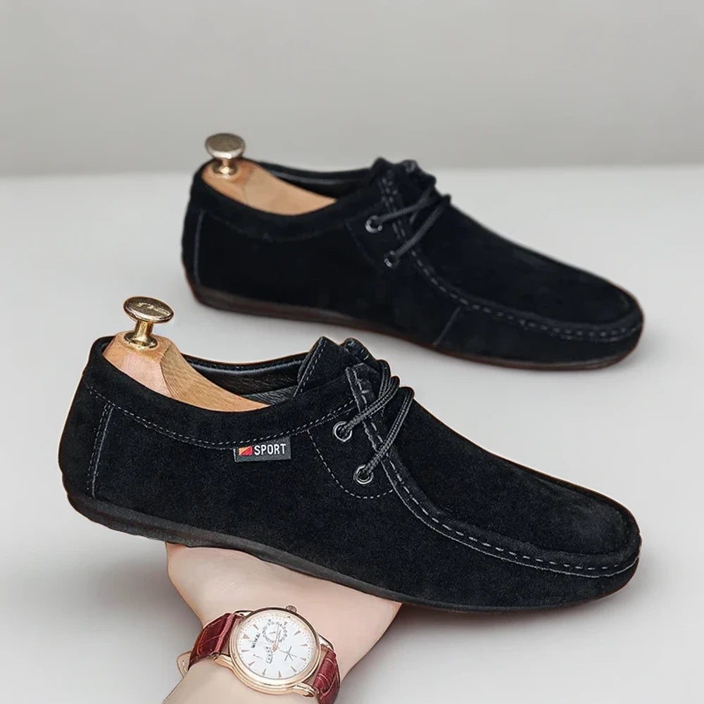 Mocassin en nubuck homme porté au quotidien, style décontracté intemporel