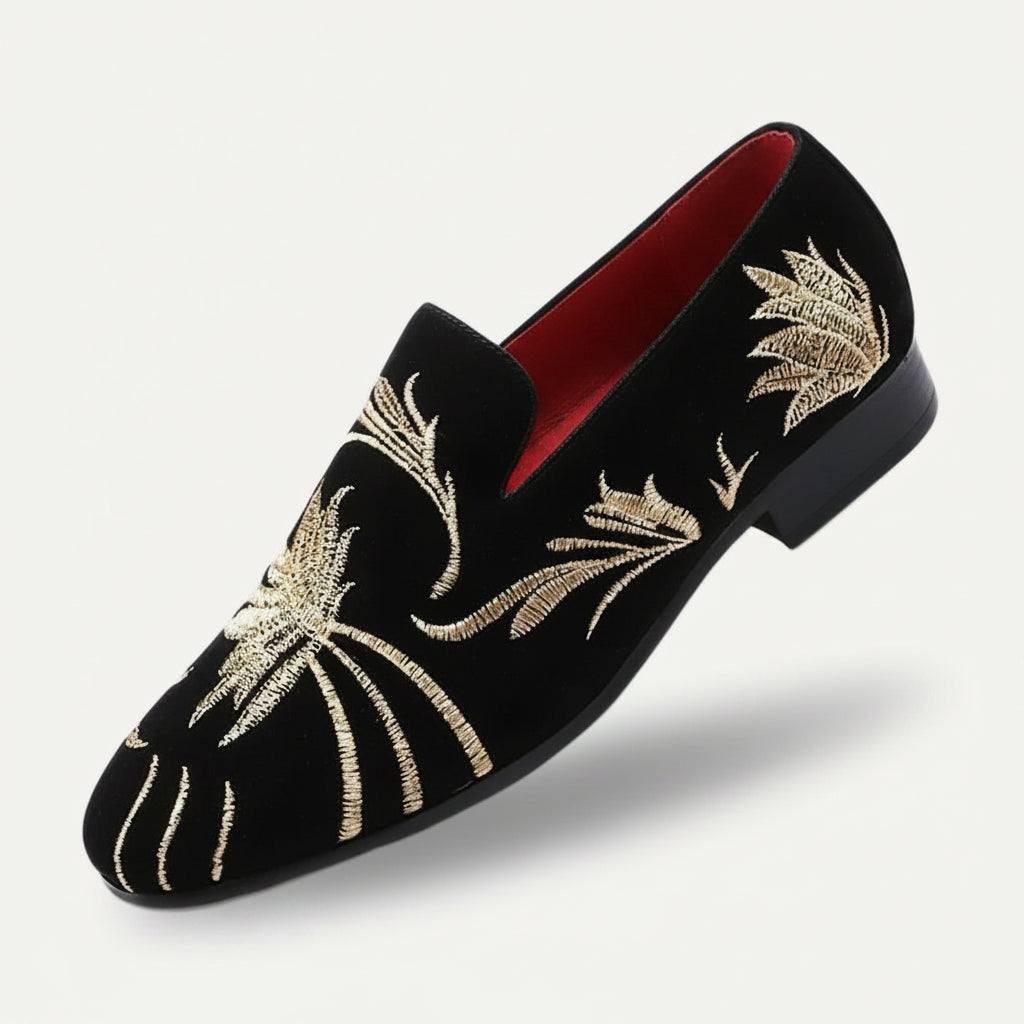 Mocassin orthopédique en daim marron avec broderie fine et design italien élégant