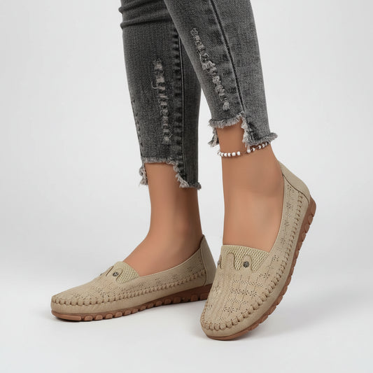 Mocassin orthopédique femme avec tissage patchwork ajouré pour plus de respirabilité
