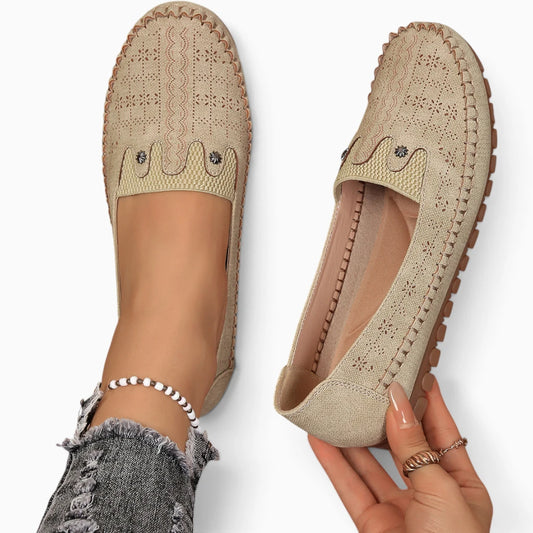 Mocassin orthopédique femme avec tissage patchwork ajouré et design féminin