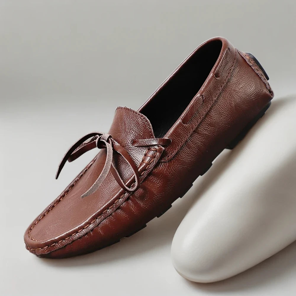 Penny loafer cuir noir pour homme élégant style décontracté