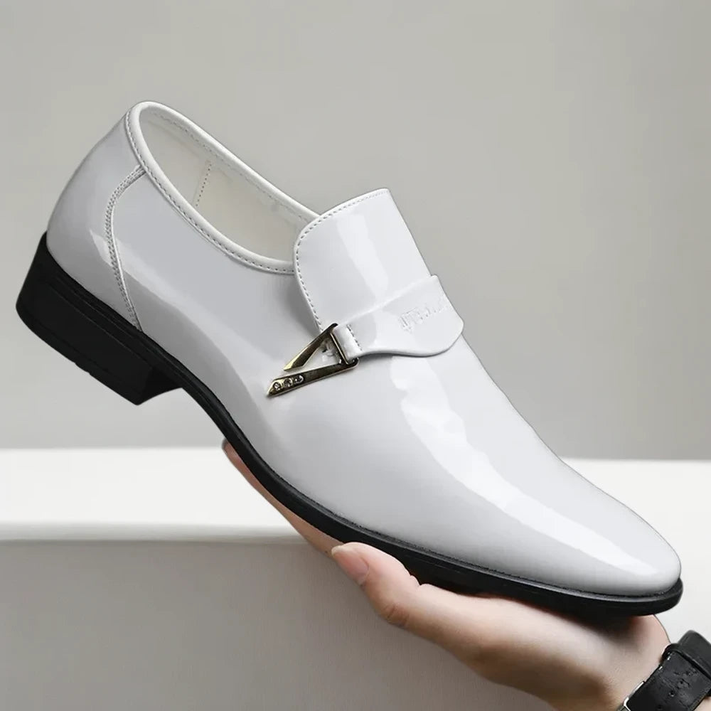 Mocassin picot homme noir design raffiné pour tenues habillées