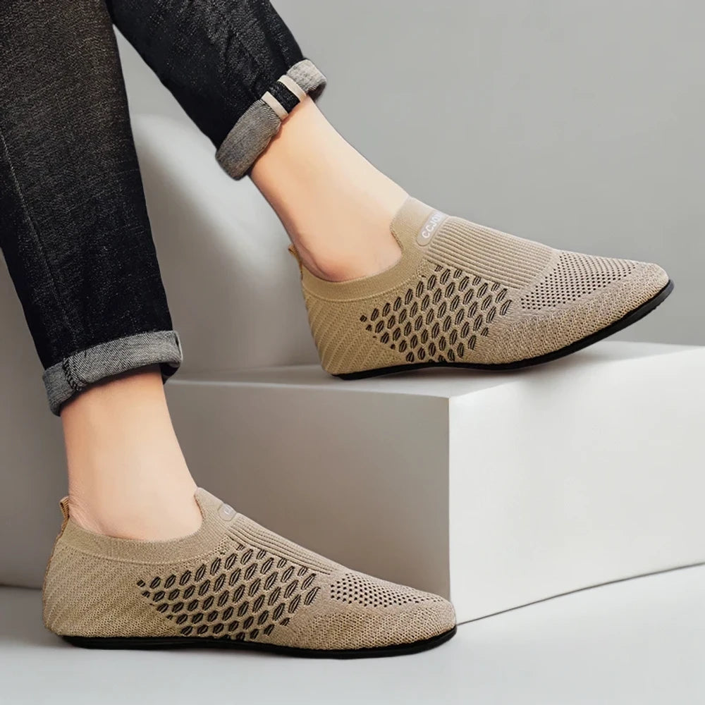 Mocassin décontracté gris, idéal pour tenue casual estivale