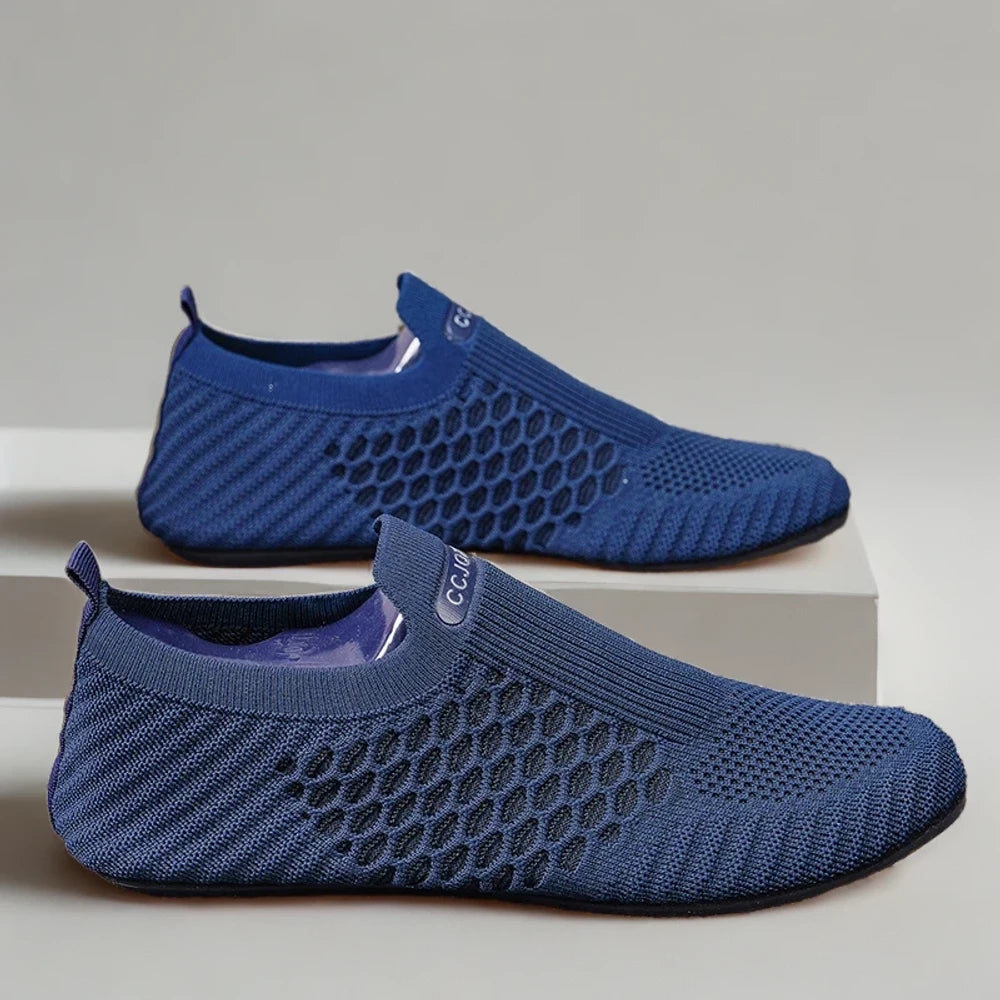 Paire de mocassins plats couleurs assorties : bleu, gris, marron