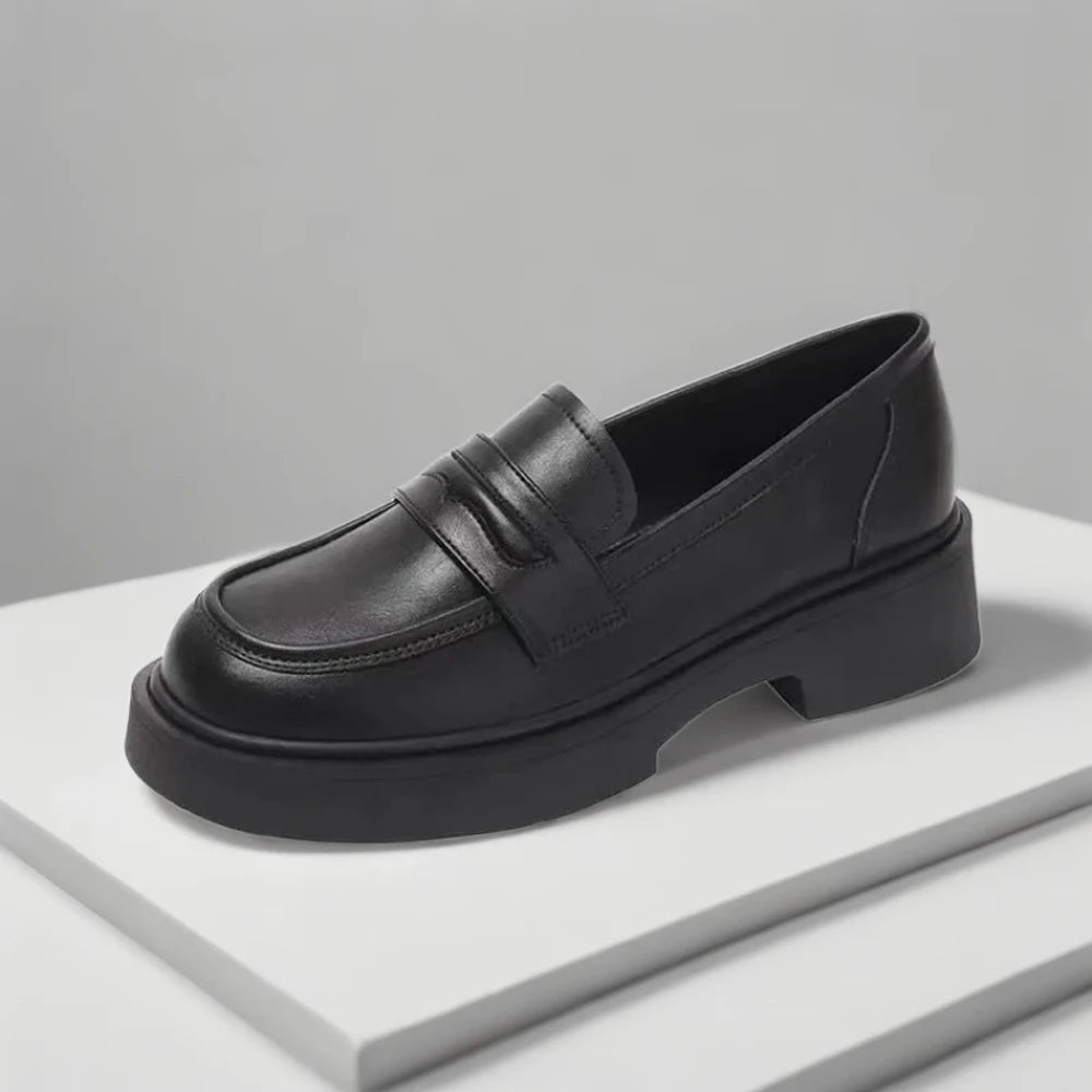 Bout arrondi mocassin plat femme allure épurée et intemporelle