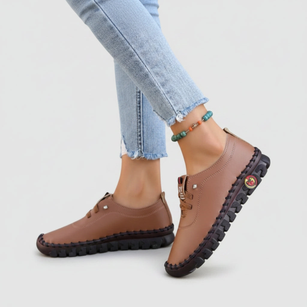 Mocassin plateforme femme cuir noir avec semelle épaisse et design sans lacet