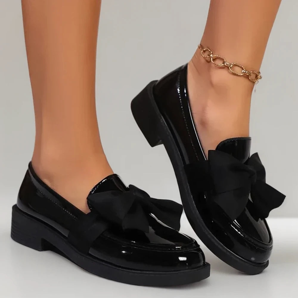 Chaussure mocassin plissée femme noire vue de dessus plateforme souple