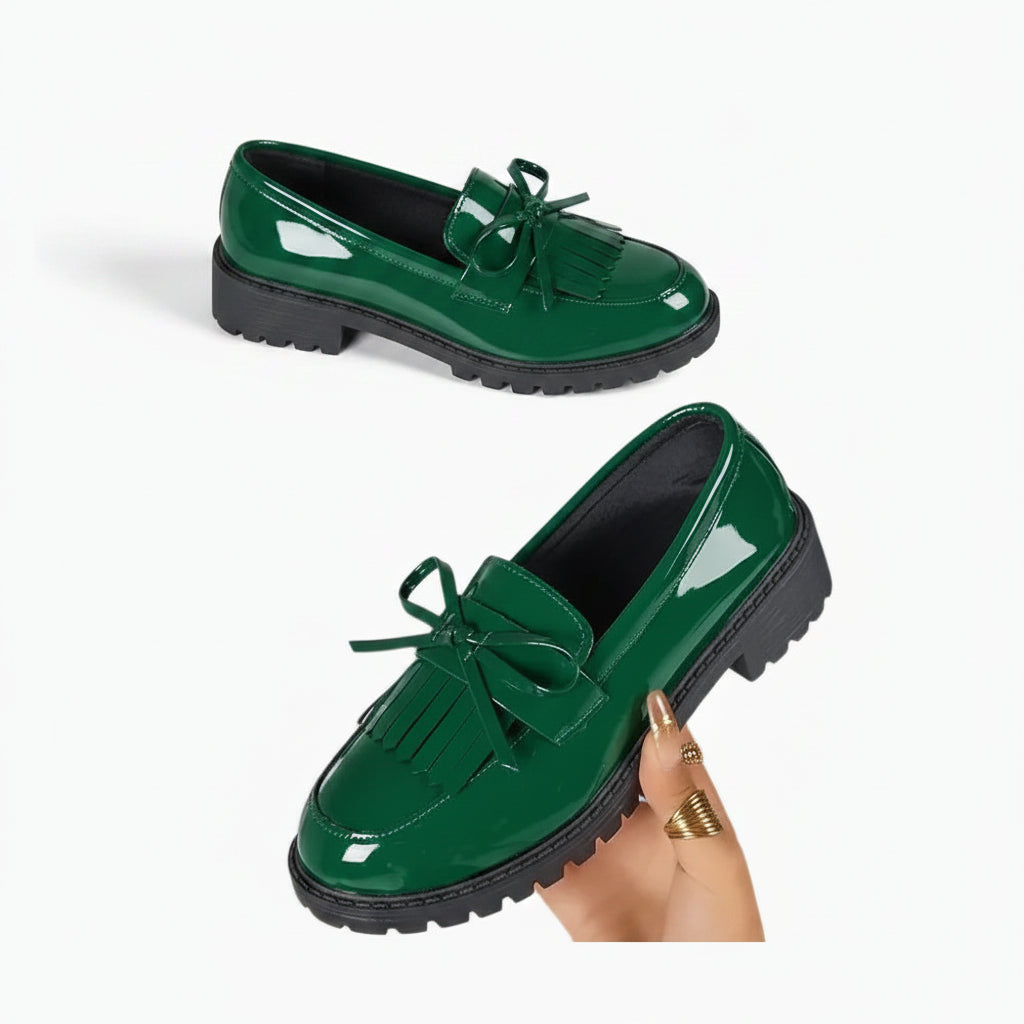 Mocassin pompon femme noir avec plateforme confortable pour l'été