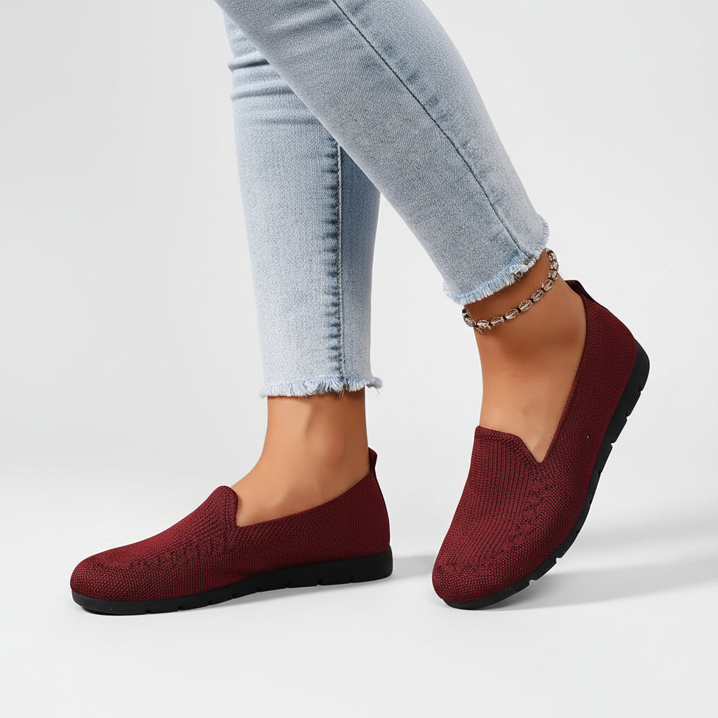 Mocassin rose en tricot souple pour femme, vue de profil