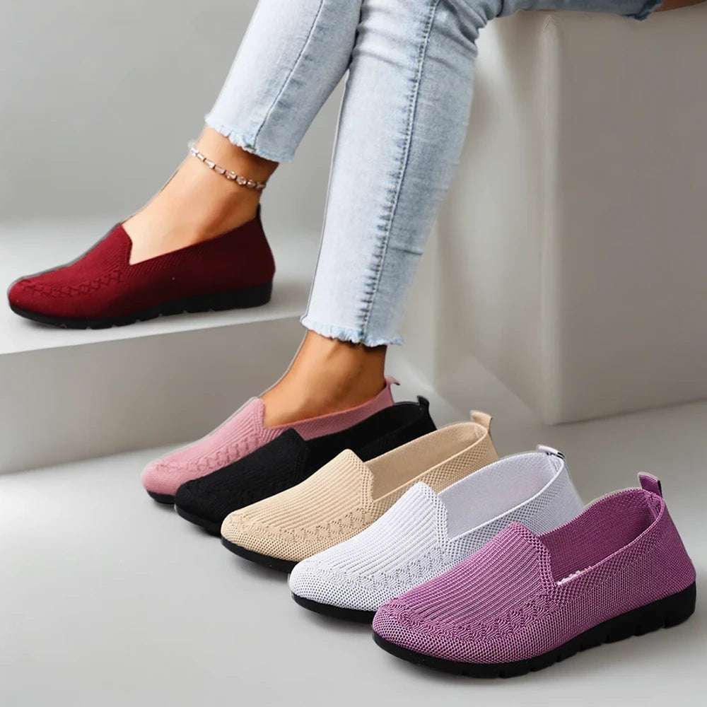 Paire de mocassins rose tricot femme, vue arrière et talon