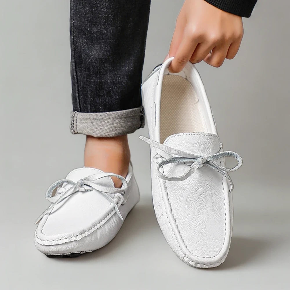 Détail de la semelle gomme antidérapante du mocassin confortable