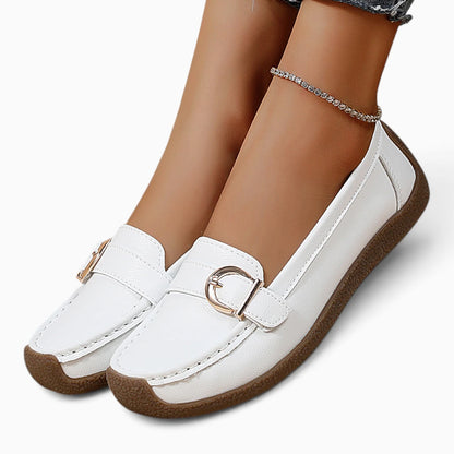 Mocassin femme bleu en blanc et noir disponibles dans plusieurs teintes