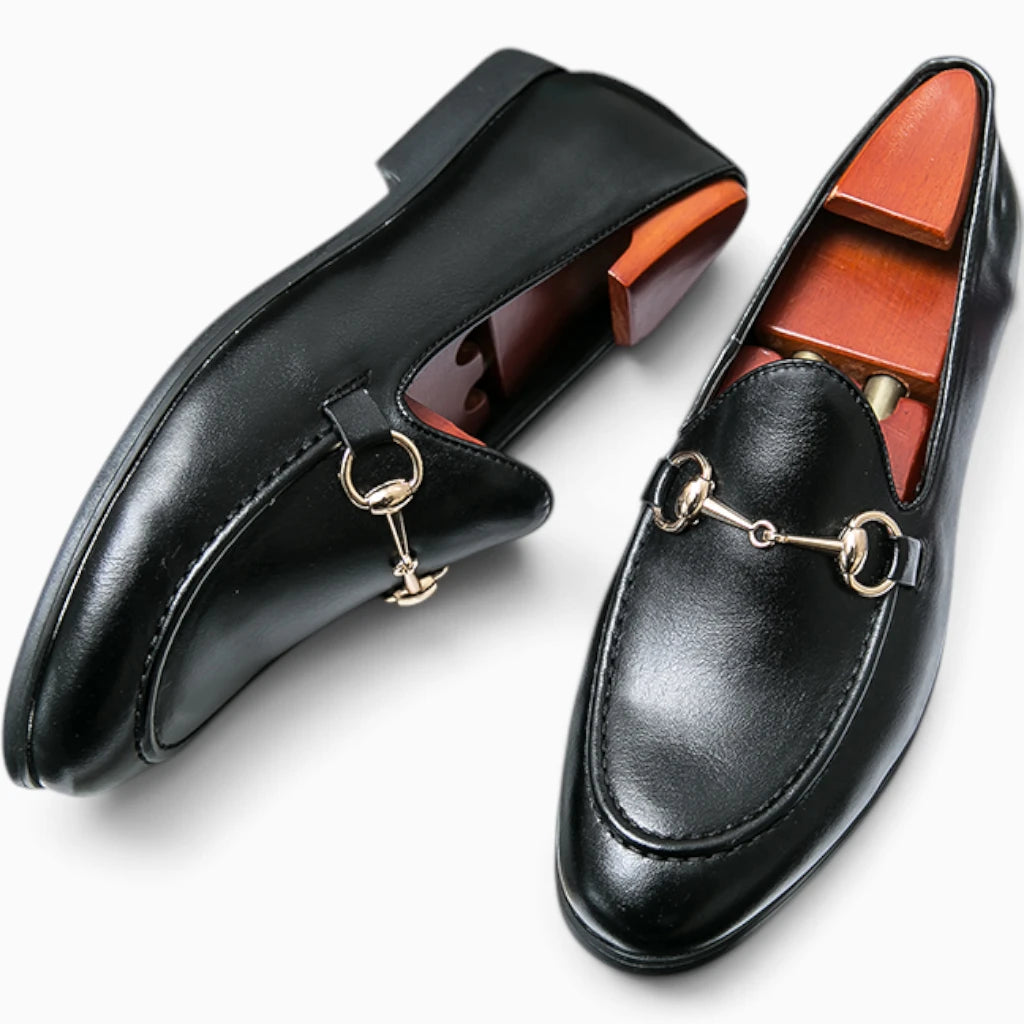 Mocassins amérindiens style classique, vue de profil montrant la construction souple