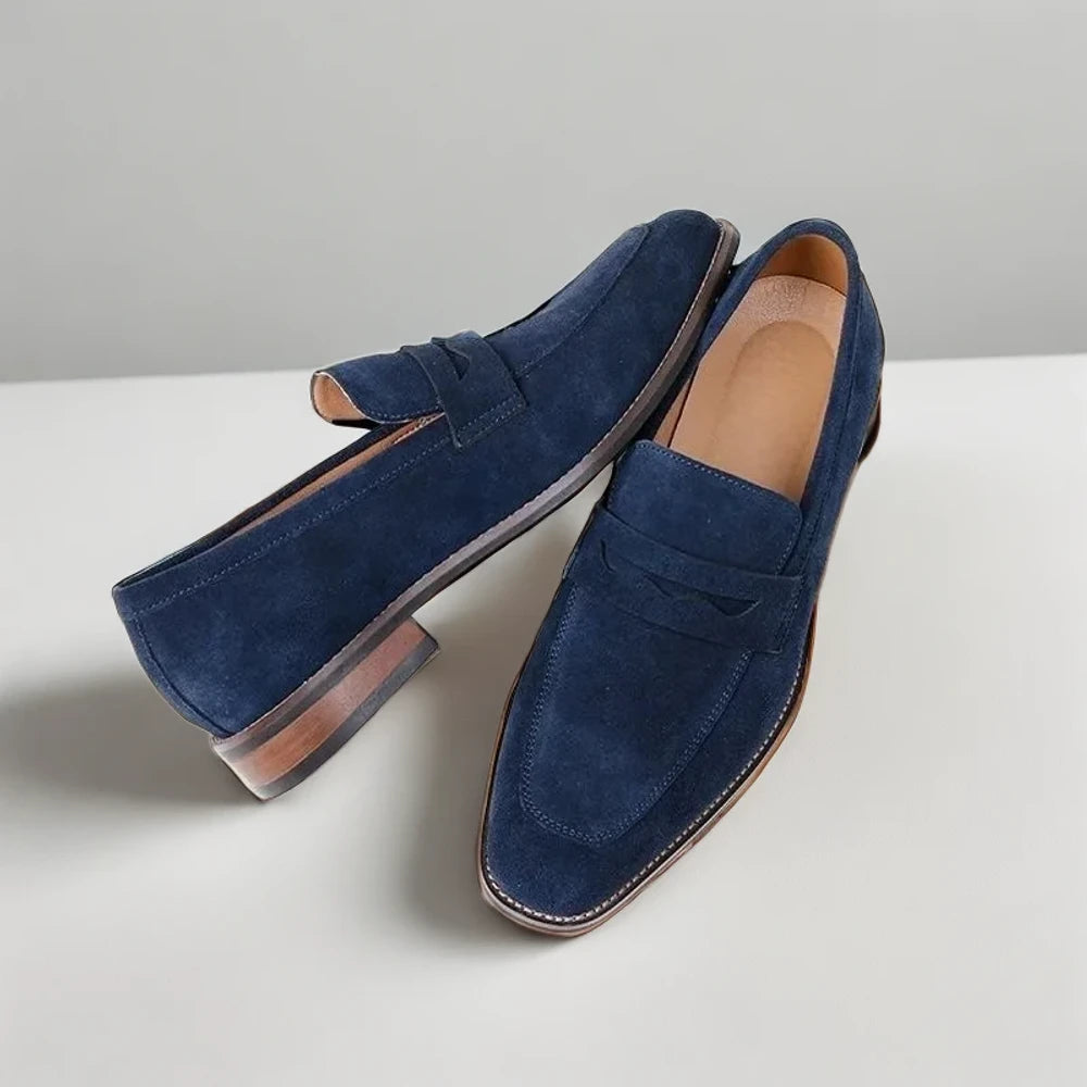 Collection trois coloris mocassin streetwear: bleu, noir, marron