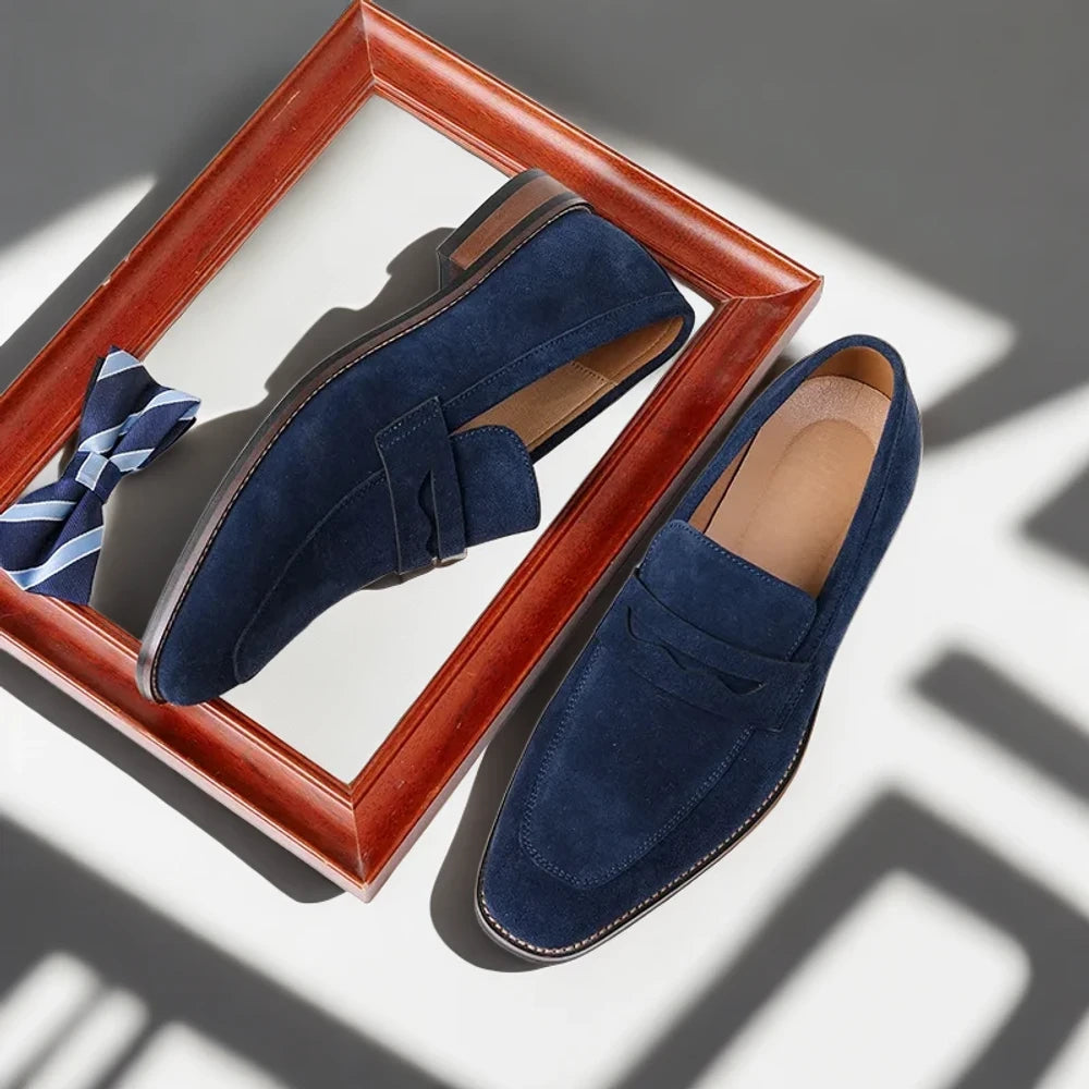 Mocassin streetwear marron enfilable, silhouette affinée et moderne