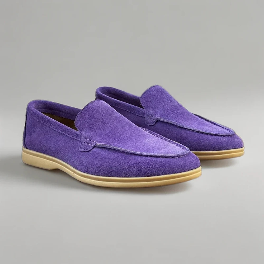 Mocassin suède homme noir classique vue trois-quarts